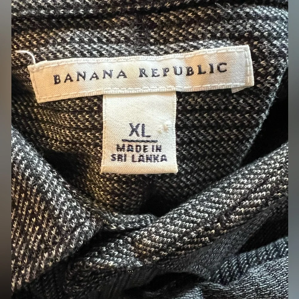Banana Republic Cotton Textured Weave Pattern Long Sleeve Button Down